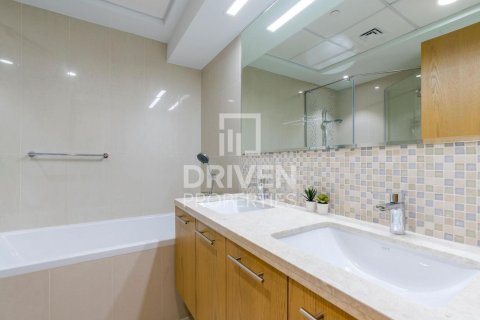 Appartement de 2 chambres à Bellevue Towers, UAE No. 207208 15
