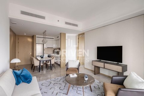 Appartement de 2 chambres à Address Harbour Point, UAE No. 207213