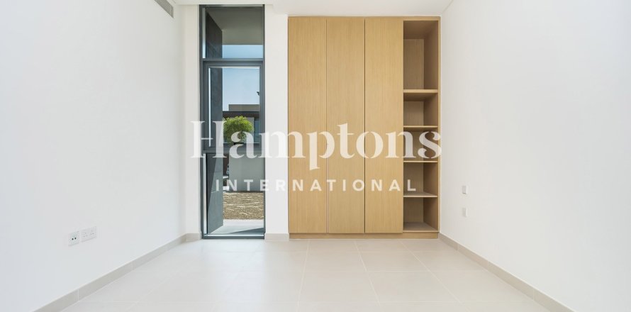 4 bedrooms Villa in The Valley, UAE No. 210796