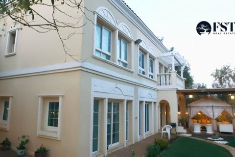 5 bedrooms Villa in Jumeirah Village Triangle, UAE No. 51234 2