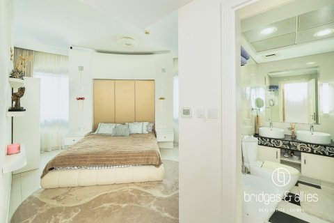 2 bedrooms Apartment in Downtown Dubai (Downtown Burj Dubai), UAE No. 166071 9