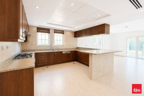 Villa de 4 dormitorios en Jumeirah Park, UAE No. 166312 9