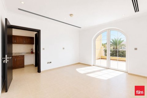 Villa de 4 dormitorios en Jumeirah Park, UAE No. 166312 8