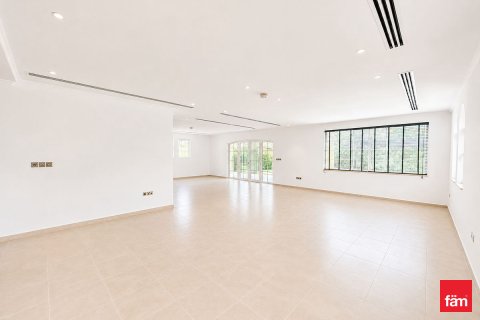 Villa de 4 dormitorios en Jumeirah Park, UAE No. 166312 3