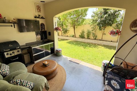 4 bedrooms Villa in Dubai, UAE No. 166314 4