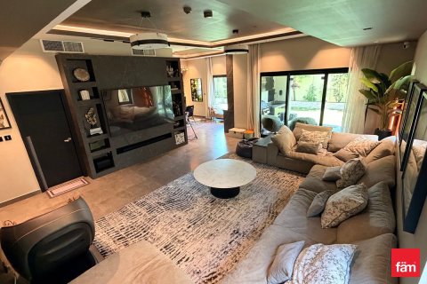 4 bedrooms Villa in Dubai, UAE No. 166314
