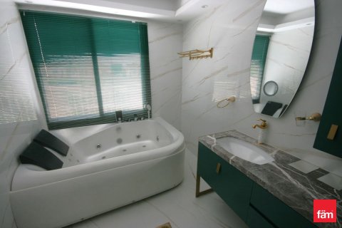 Villa de 2 dormitorios en Dubai, UAE No. 166313 11
