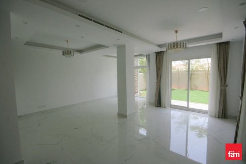 Villa de 2 dormitorios en Dubai, UAE No. 166313 8