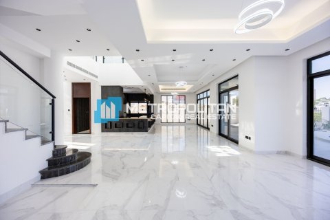 5 bedrooms Villa on the Yas Island, UAE No. 38059 16