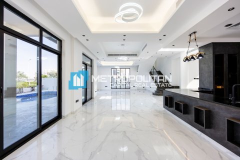 5 bedrooms Villa on the Yas Island, UAE No. 38059 9