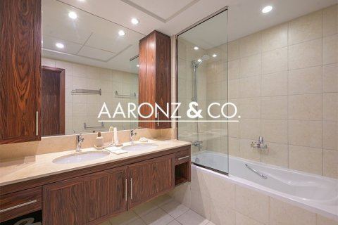 Apartment de 3 dormitorios en Downtown Dubai (Downtown Burj Dubai), UAE No. 142083 20