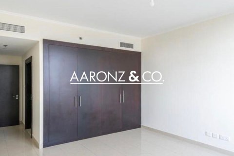 Apartment de 2 dormitorios en The Views, UAE No. 142085 5