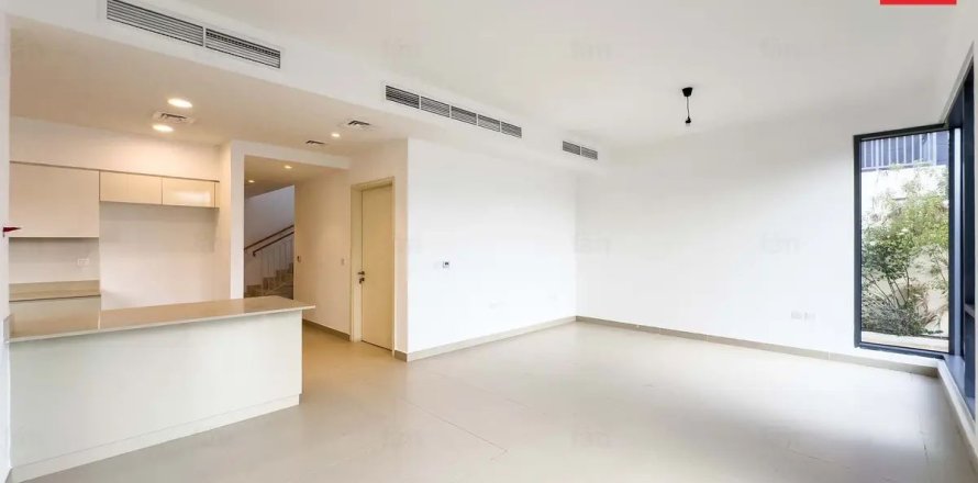 4 bedrooms Villa  No. 134246