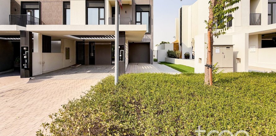 Villa de 4 dormitorios en Dubai South (Dubai World Central), UAE No. 173679