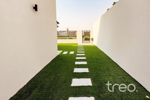 Villa de 4 dormitorios en Dubai South (Dubai World Central), UAE No. 173679 3