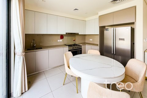 Villa de 4 dormitorios en Dubai South (Dubai World Central), UAE No. 173679 8