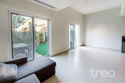 Villa de 3 dormitorios en Dubai, UAE No. 173677 3