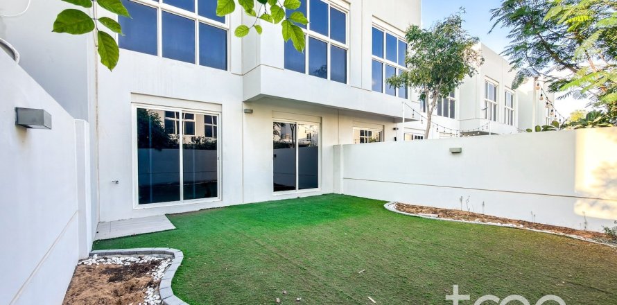 Townhouse de 3 dormitorios en Mudon, UAE No. 173681