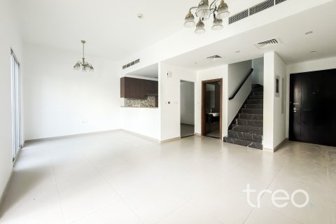 Townhouse de 3 dormitorios en Mudon, UAE No. 173681 3