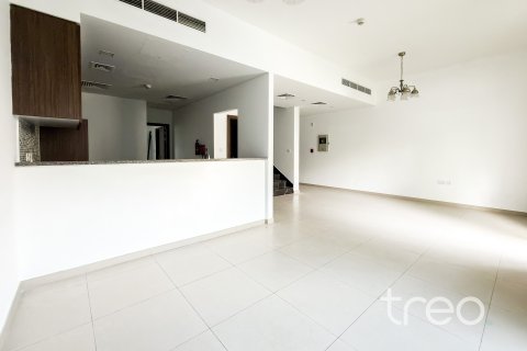 Townhouse de 3 dormitorios en Mudon, UAE No. 173681 4
