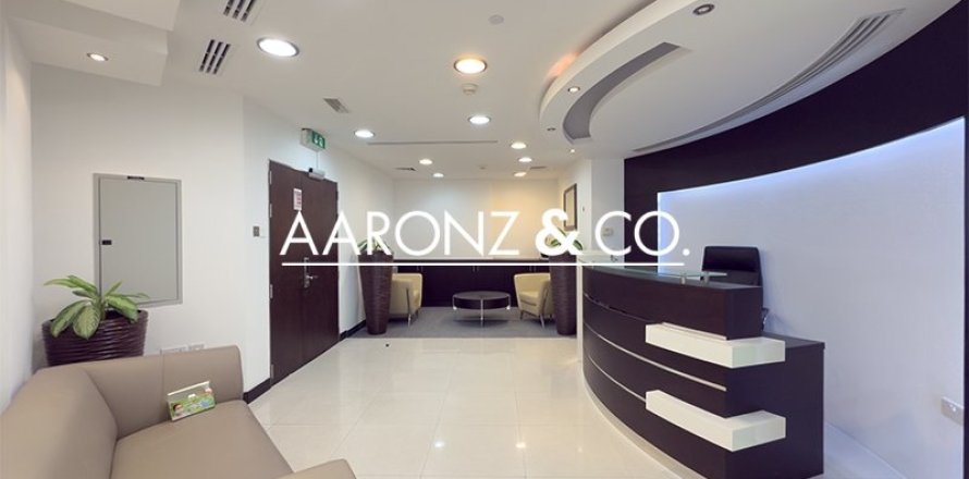 186مربع، مكتب في أبراج بحيرة جميرا, الإمارات العربية المتحدة رقم 132864