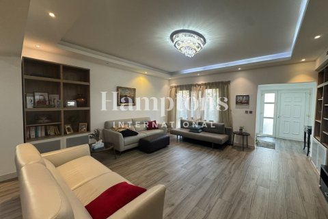 4 غرف نوم فيلا في Meadows 1, الإمارات العربية المتحدة رقم 76478 13