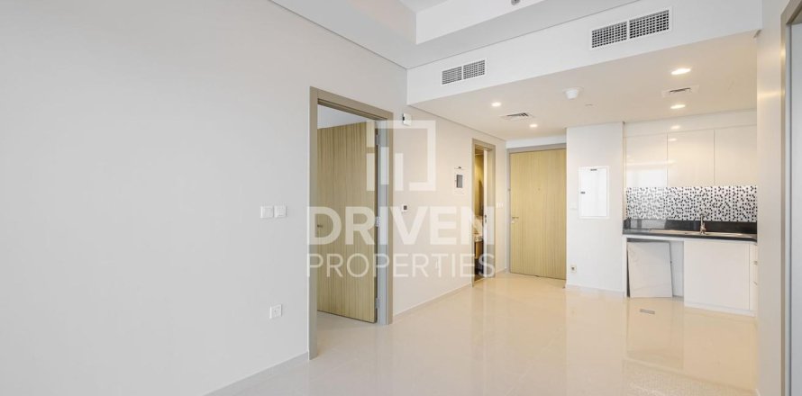 Квартира с 2 спальнями в Aykon City, ОАЭ №85743