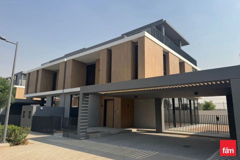 Villa de 4 dormitorios  No. 123292 2