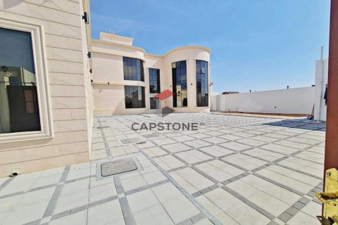 6 bedrooms Villa in Zakher, UAE No. 86359 2