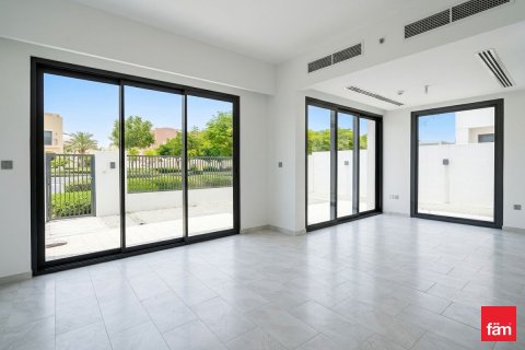 4 bedrooms Townhouse in Dubai, UAE No. 161319 3
