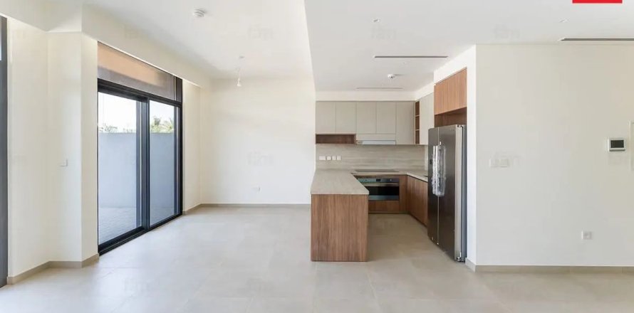 Villa de 3 chambres à Dubai, UAE No. 161323