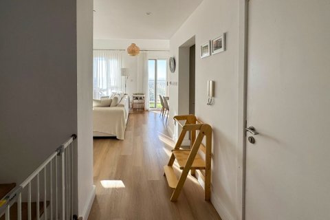 Дуплекс с 3 спальнями в Zahra Breeze Apartments, ОАЭ №163451 9