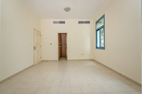 Townhouse de 2 chambres à Falcon City of Wonders, UAE No. 163454