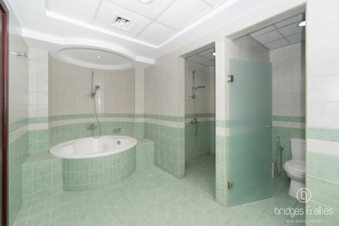 Квартира с 3 спальнями в Emirates Crown, ОАЭ №141855 21