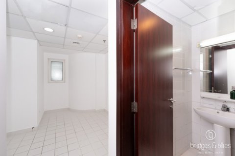 Квартира с 3 спальнями в Emirates Crown, ОАЭ №141855 18