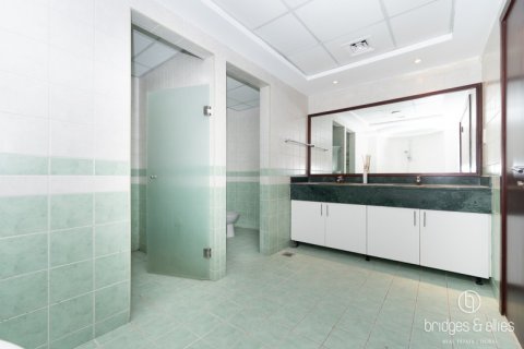 Квартира с 3 спальнями в Emirates Crown, ОАЭ №141855 13