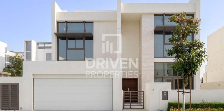 4 bedrooms Villa in District One, UAE No. 191597