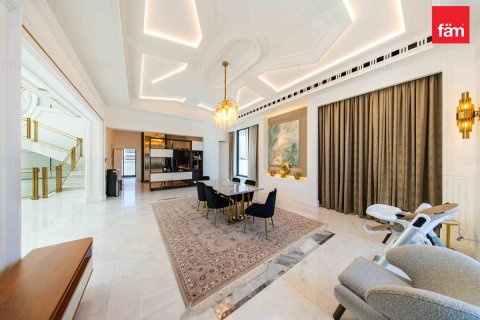 5 bedrooms Villa in Dubai, UAE No. 160988 4