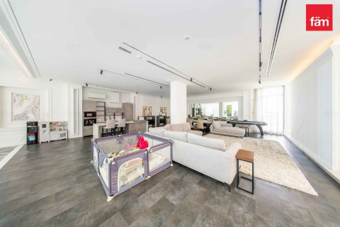5 bedrooms Villa in Dubai, UAE No. 160988 13
