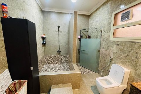 5 bedrooms Villa in Ras Al Khaimah, UAE No. 183834 14