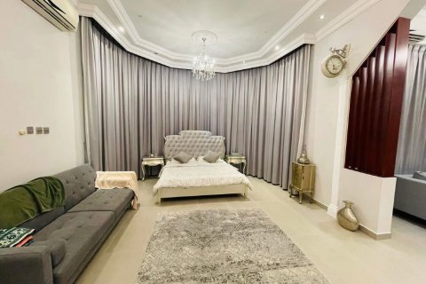 5 bedrooms Villa in Ras Al Khaimah, UAE No. 183834 10