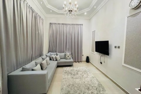 5 bedrooms Villa in Ras Al Khaimah, UAE No. 183834 9