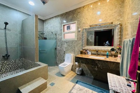 5 bedrooms Villa in Ras Al Khaimah, UAE No. 183834 16