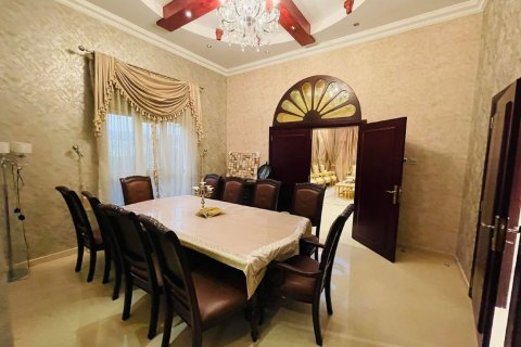 5 bedrooms Villa in Ras Al Khaimah, UAE No. 183834 6