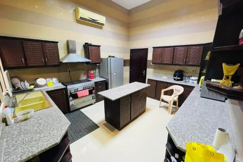 5 bedrooms Villa in Ras Al Khaimah, UAE No. 183834 5
