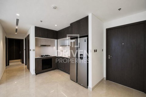 Appartement de 2 chambres à EMAAR Beachfront, UAE No. 201480 11