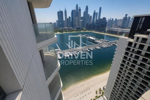Appartement de 2 chambres à EMAAR Beachfront, UAE No. 201480 16