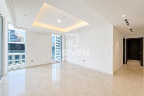 Appartement de 2 chambres à EMAAR Beachfront, UAE No. 201480 3