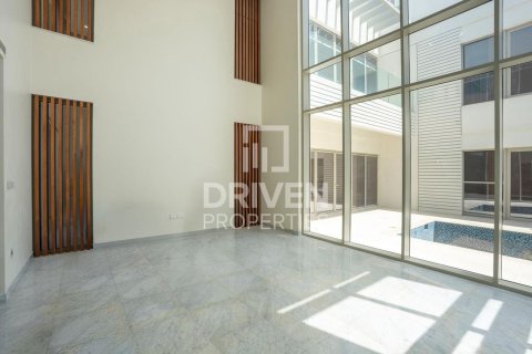 Villa de 5 dormitorios en District One, UAE No. 189962 5