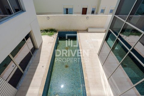 Villa de 5 dormitorios en District One, UAE No. 189962 30